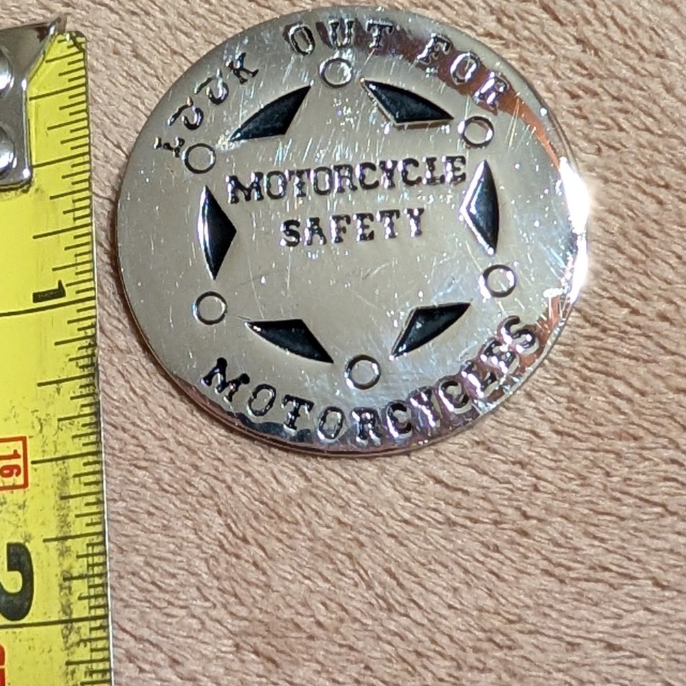 Motorcycle Riders Safety Chromed Pin "Look Out For Motorcycles" - Picture 4 of 7
